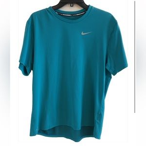 Nike dry fit men’s workout tshirt